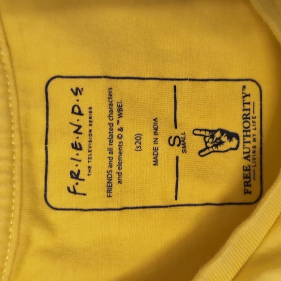 3/$25 NWOT Friends Graphic T Shirt - Picture 2 of 4
